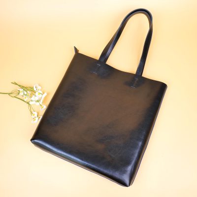 Women's Large Capacity Leather Tote Bag Brown Minimalist